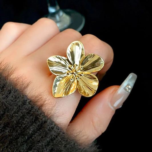 Vintage Gold Color Big Flower Ring For Ladies Delicate Geometric
