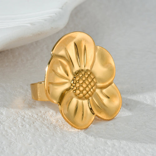 2024New Trendy 18K Gold-plated Flowers Ring For Women Stylish Vintage