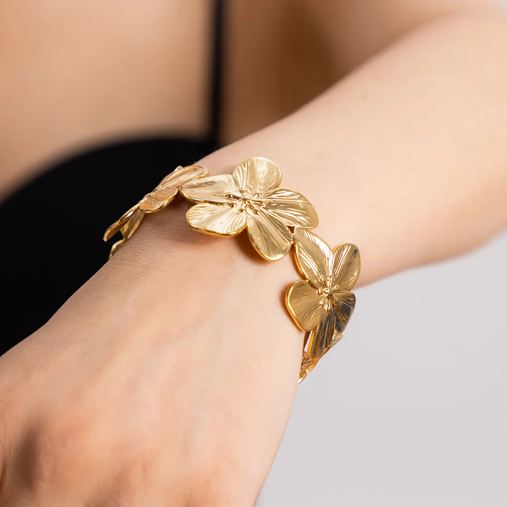1PC Women's Fashion Trendy Waterproof Stainless Steel Flower Bracelet